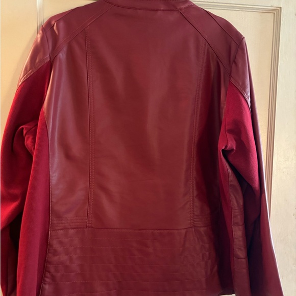 Womens red jacket - Picture 3 of 8